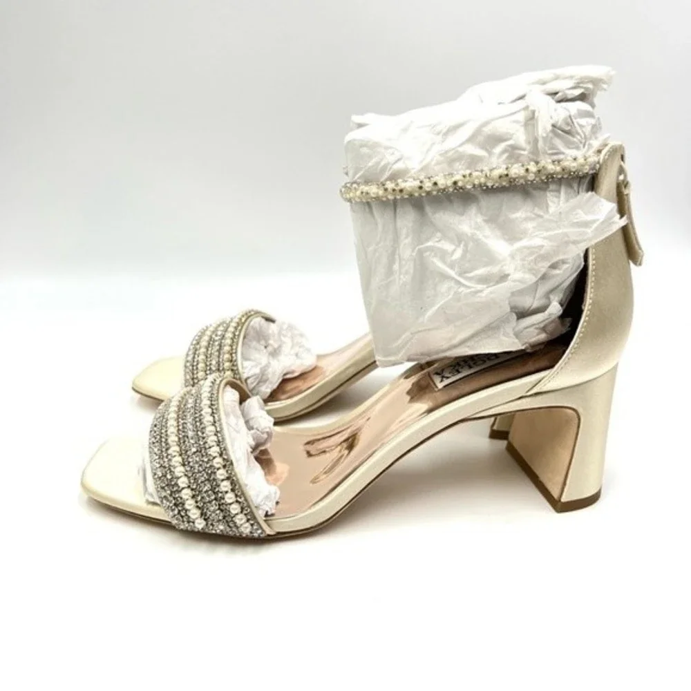 Badgley Mischka Size 7 Kameryn Ivory‎ Satin Jeweled Dress Sandals Heels Shoes